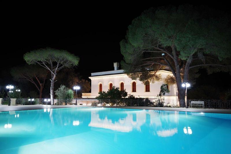 Le Scuderie Di Villa Ravenna Sannicola Extérieur photo